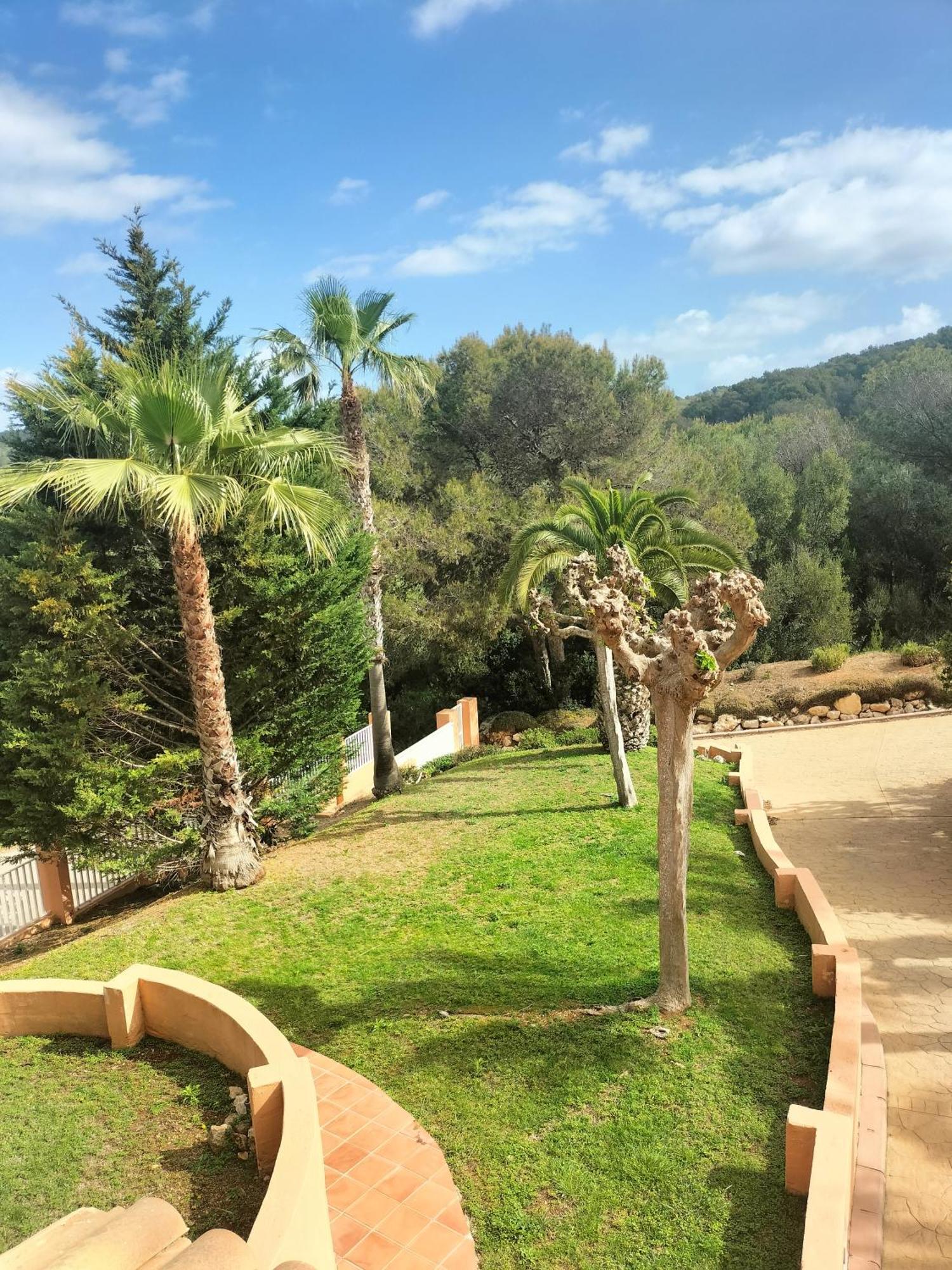 Son Bou By The Sea; Home With A Private Garden Exterior foto